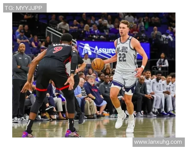 猛龙队近期比赛中展现团队默契，凭借合作力取胜